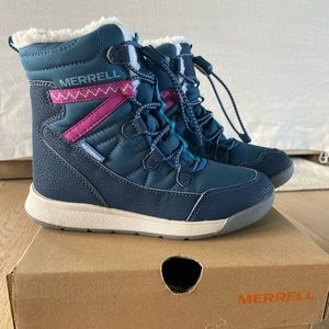 "Merrell" kids snow boot, brand new